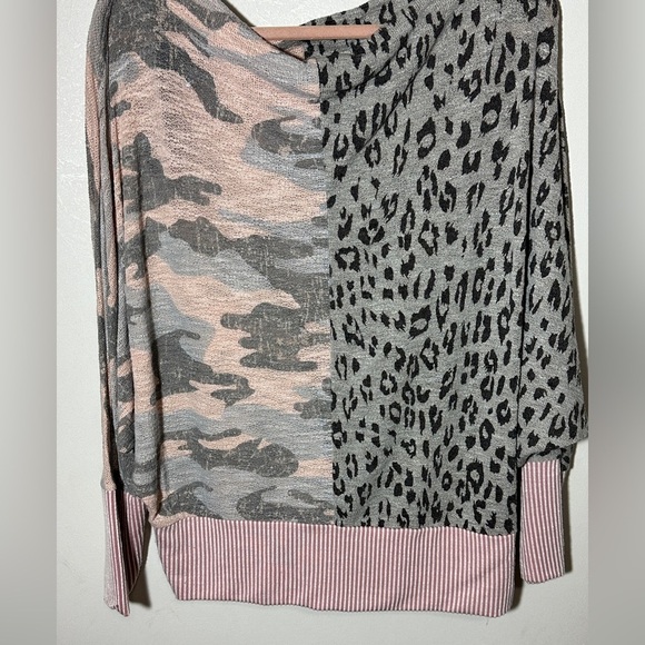 ODDY Pink Camo and Gray Animal Print Top Size M/L Boat Neck Dolman Sleeves - Picture 3 of 6